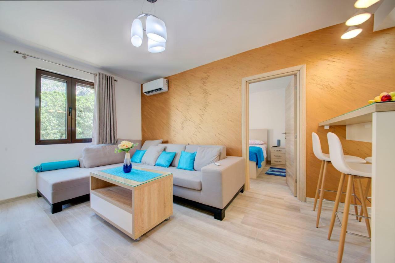 Apartment Medusa Risan Exterior photo